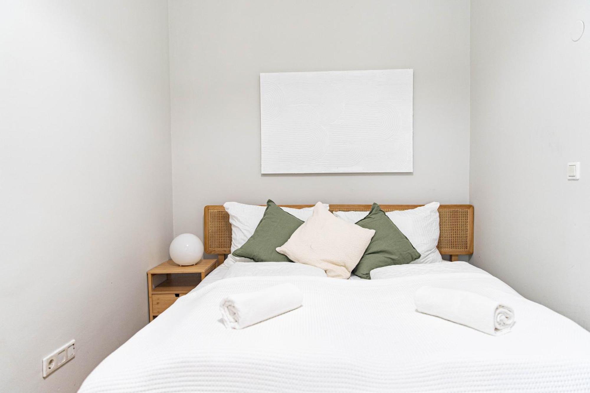 Spacious Apartment, 3 Min To U1 Reumannplatz Відень Екстер'єр фото