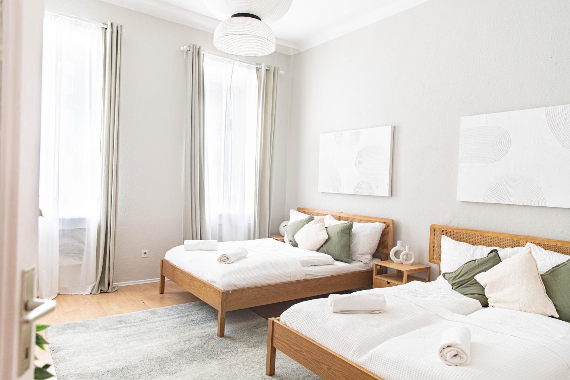 Spacious Apartment, 3 Min To U1 Reumannplatz Відень Екстер'єр фото
