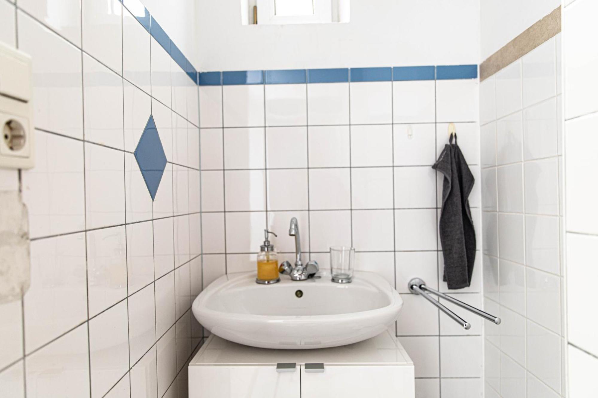 Spacious Apartment, 3 Min To U1 Reumannplatz Відень Екстер'єр фото
