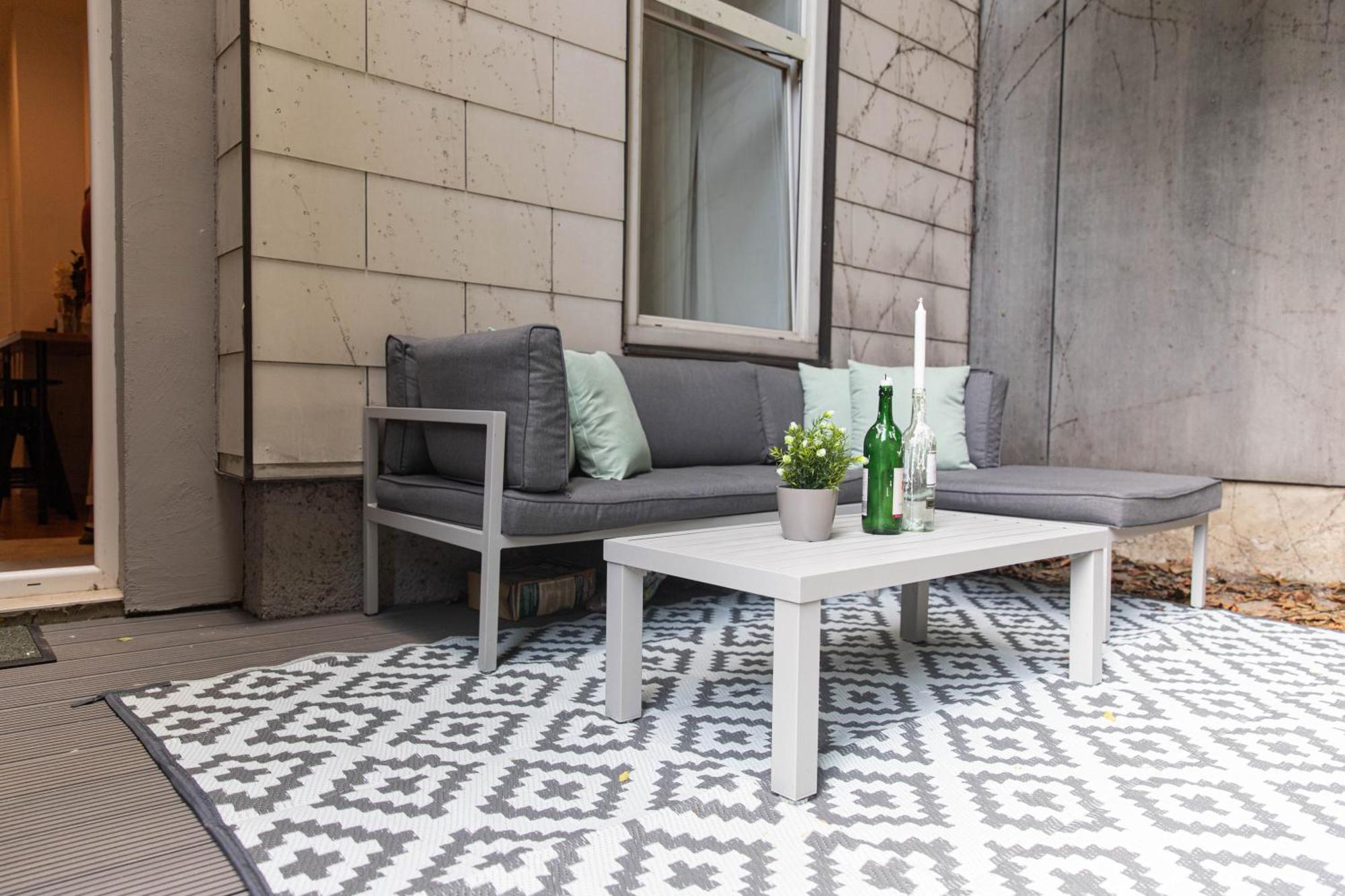 Spacious Apartment, 3 Min To U1 Reumannplatz Відень Екстер'єр фото